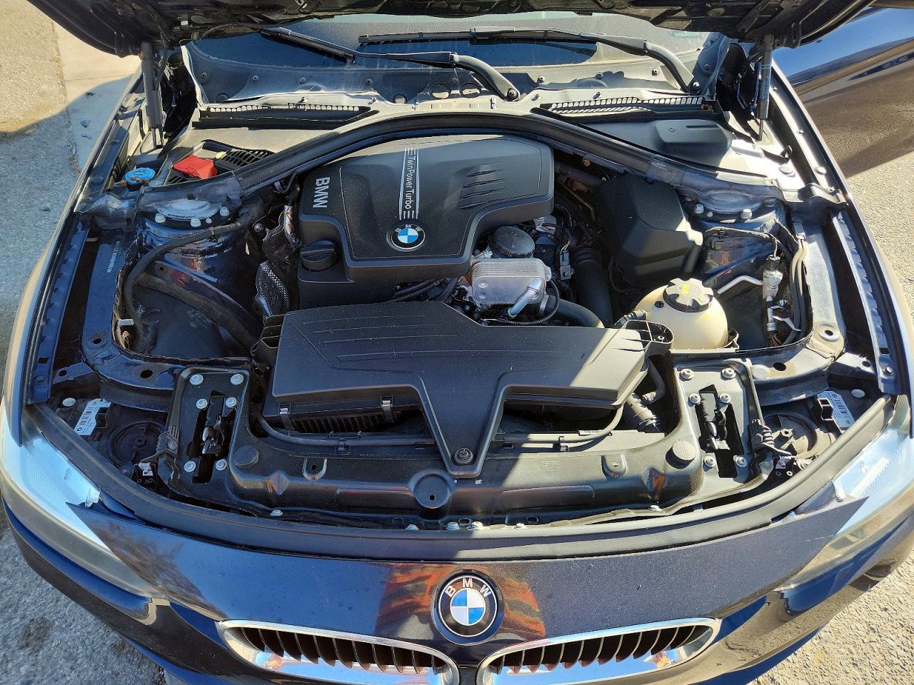 2017 BMW 320 I - zdjęcie 11
