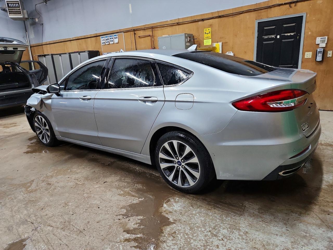 2020 Ford Fusion Se - zdjęcie 2