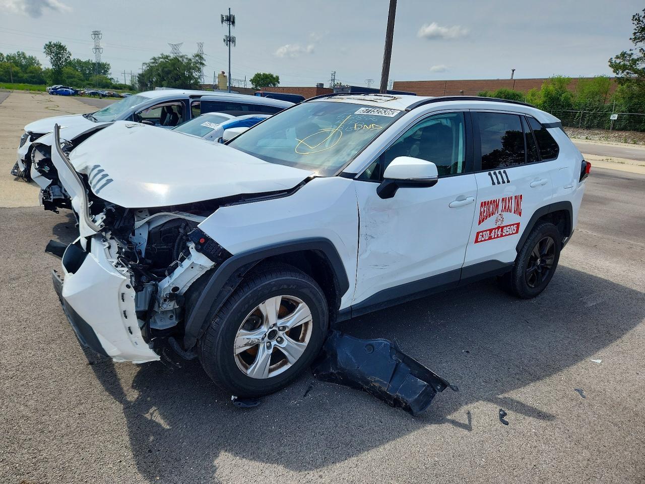 2020 Toyota Rav4 - zdjęcie główne