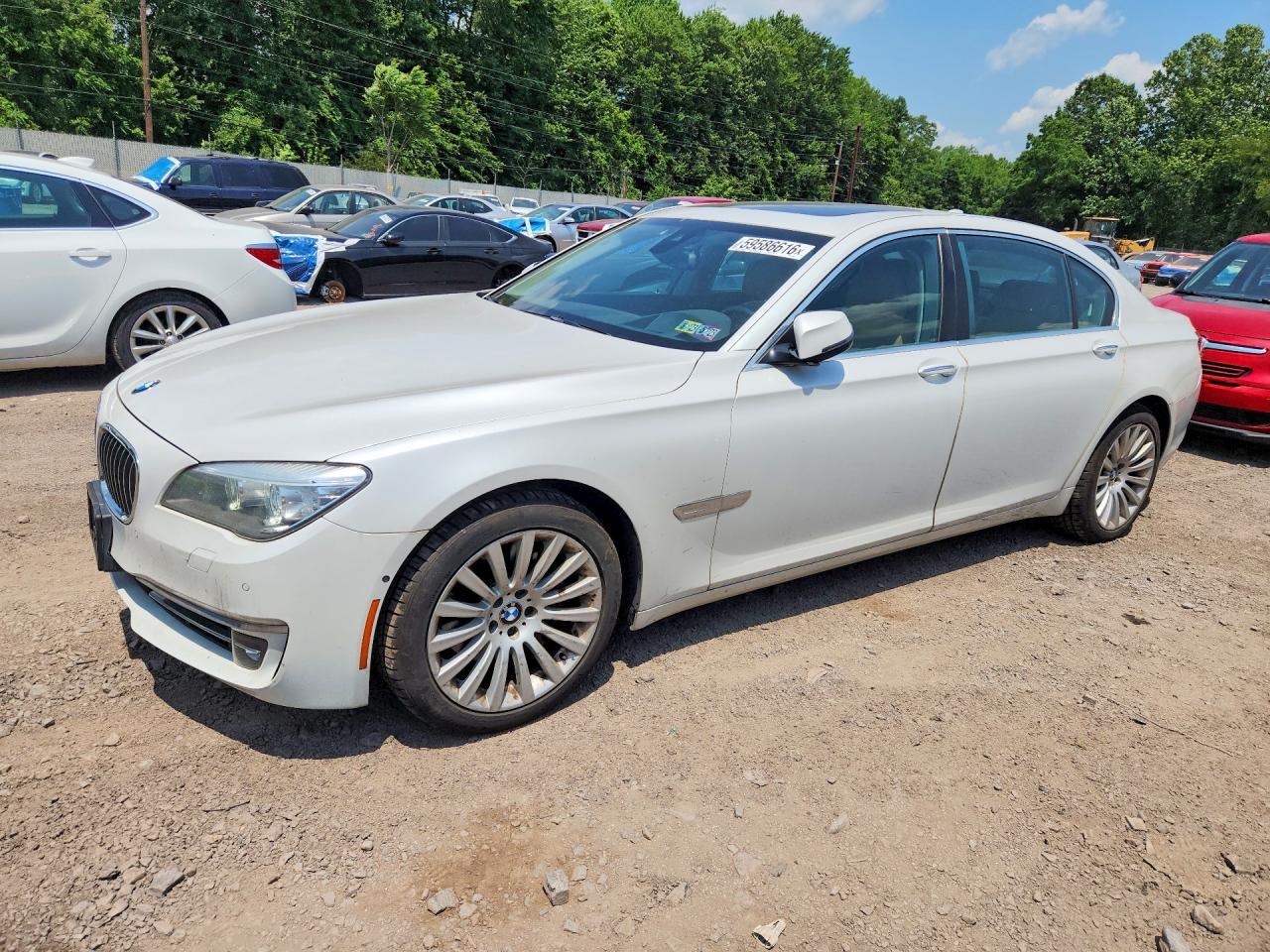 2013 BMW 740 Li - zdjęcie główne