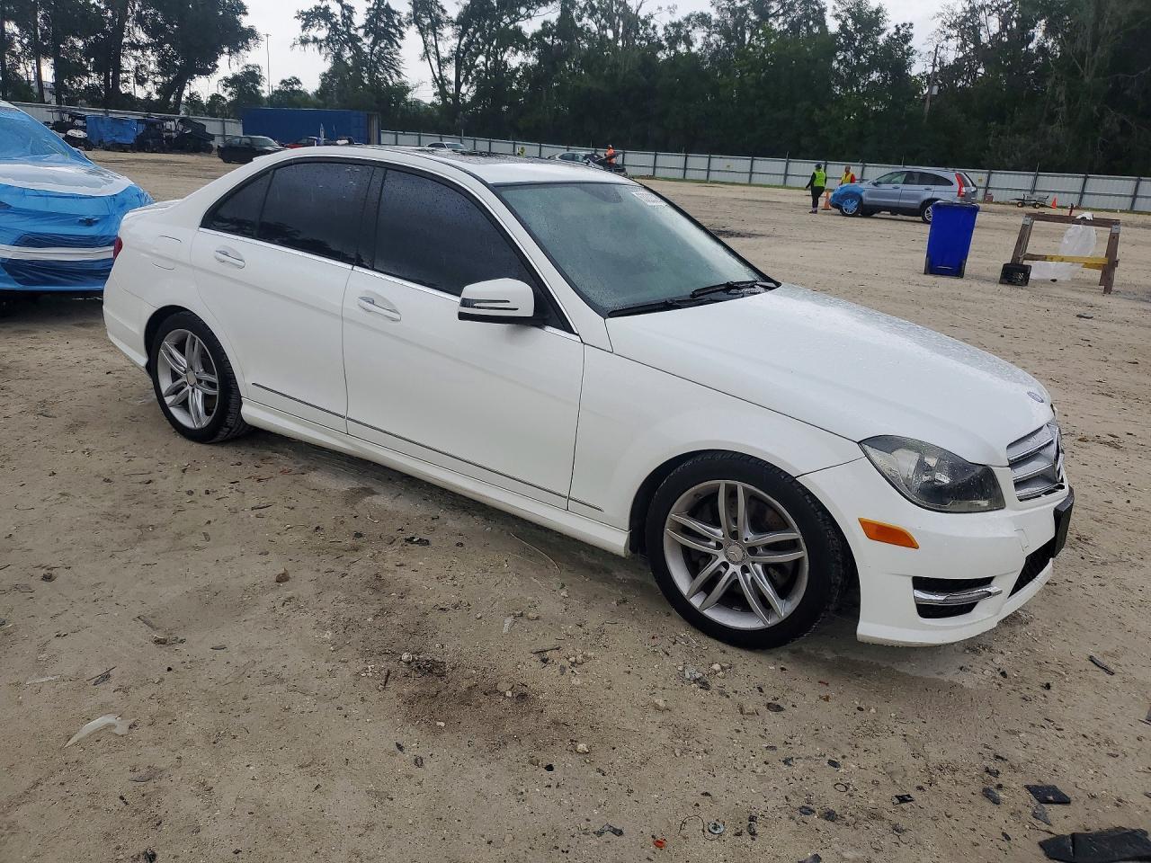 2013 Mercedes-Benz C 300 4Matic - zdjęcie 4