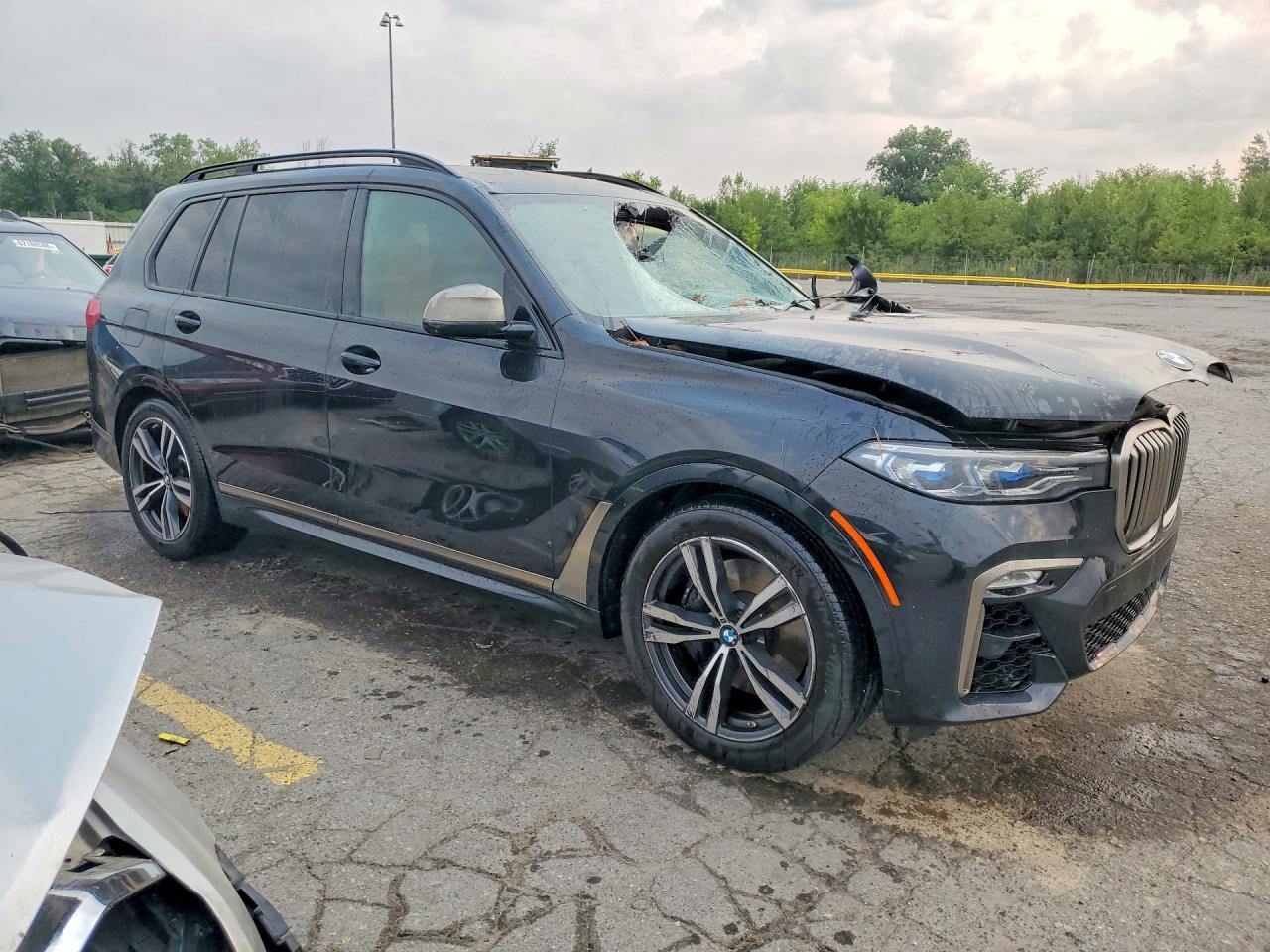 2022 BMW X7 M50I - zdjęcie 4