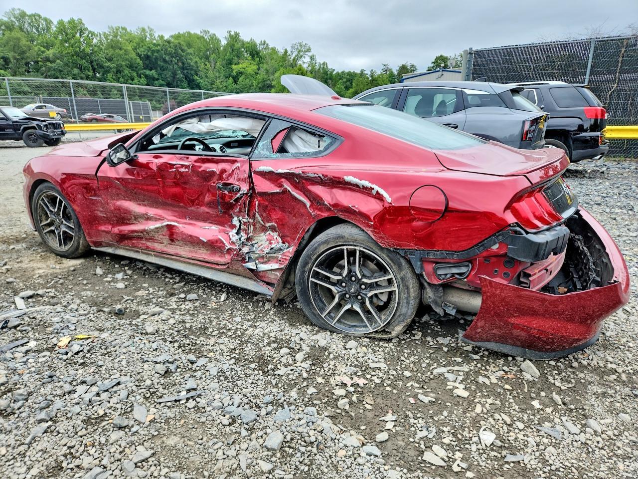 2018 Ford Mustang - zdjęcie 2
