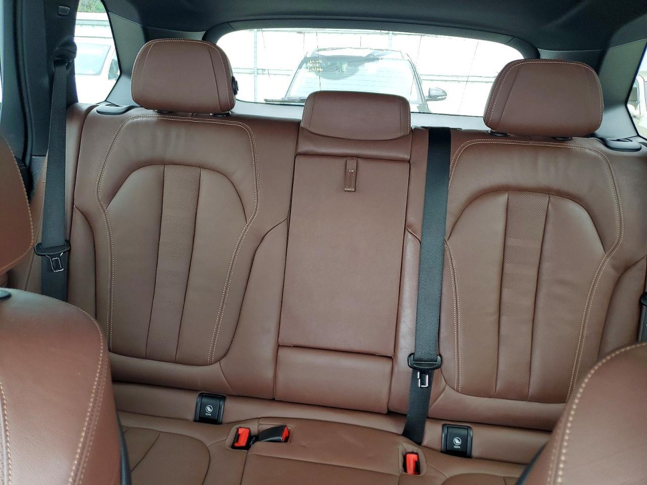 2021 BMW X5 M50I - zdjęcie 10