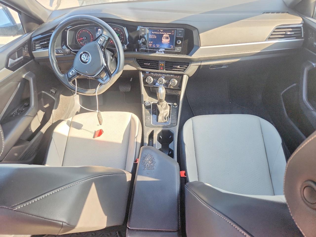 2021 Volkswagen Jetta S - zdjęcie 8