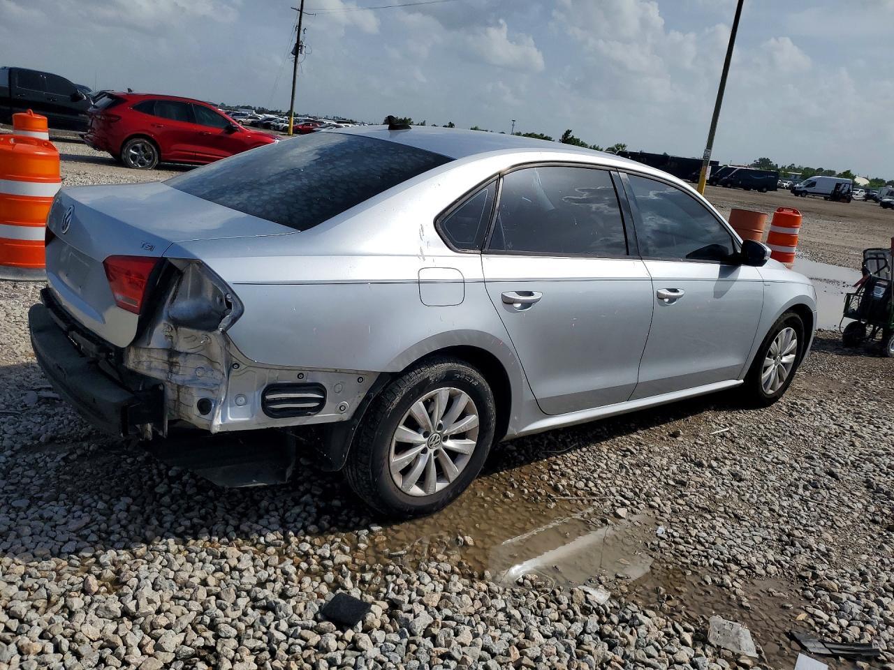 2015 Volkswagen Passat S - zdjęcie 3