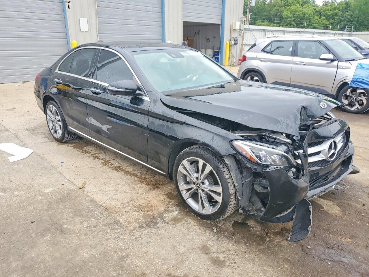 2018 Mercedes-Benz C 300 4Matic - zdjęcie 4