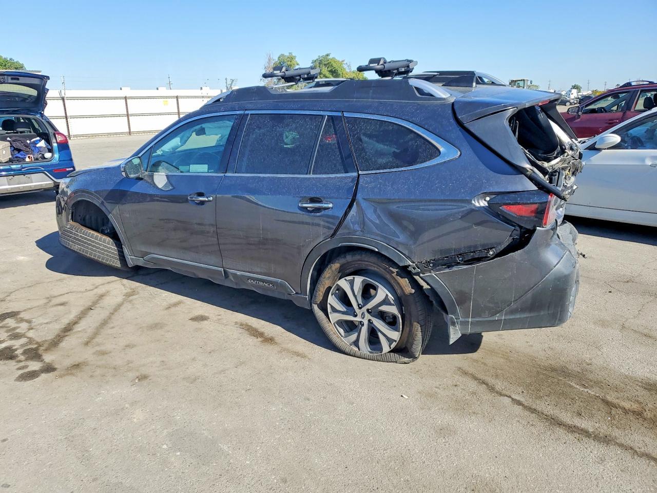 2022 Subaru Outback Touring - zdjęcie 2