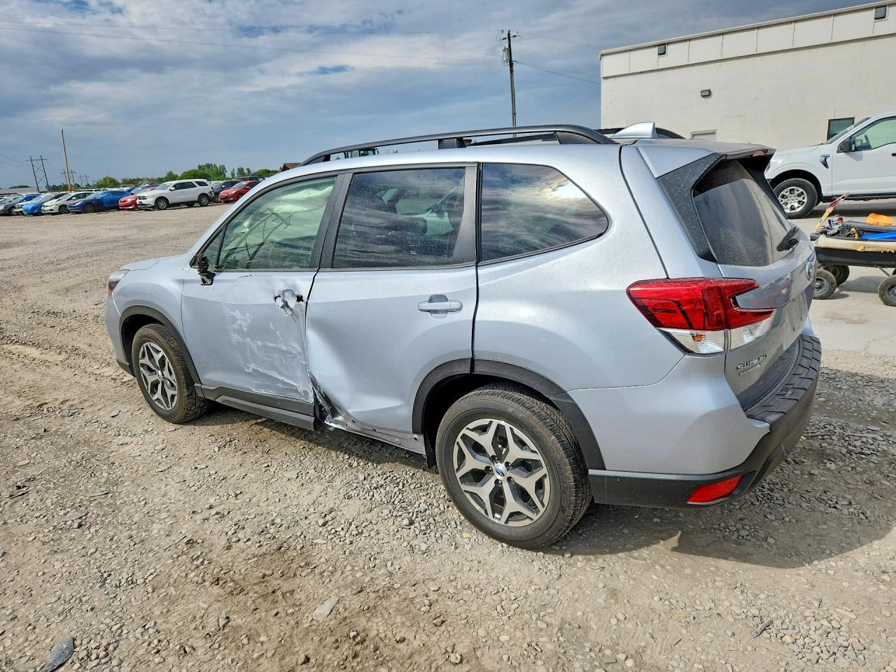 2021 Subaru Forester Premium - zdjęcie 2