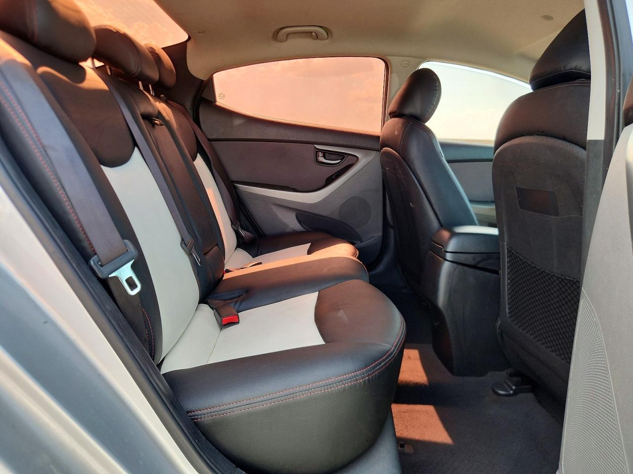 2014 Hyundai Elantra Se - zdjęcie 10