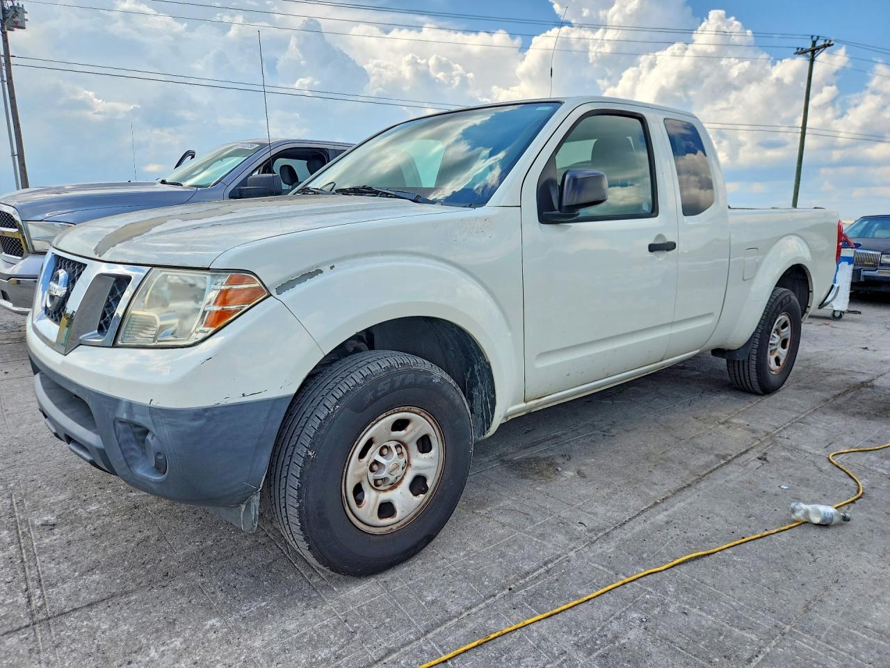 2014 Nissan Frontier S - zdjęcie główne