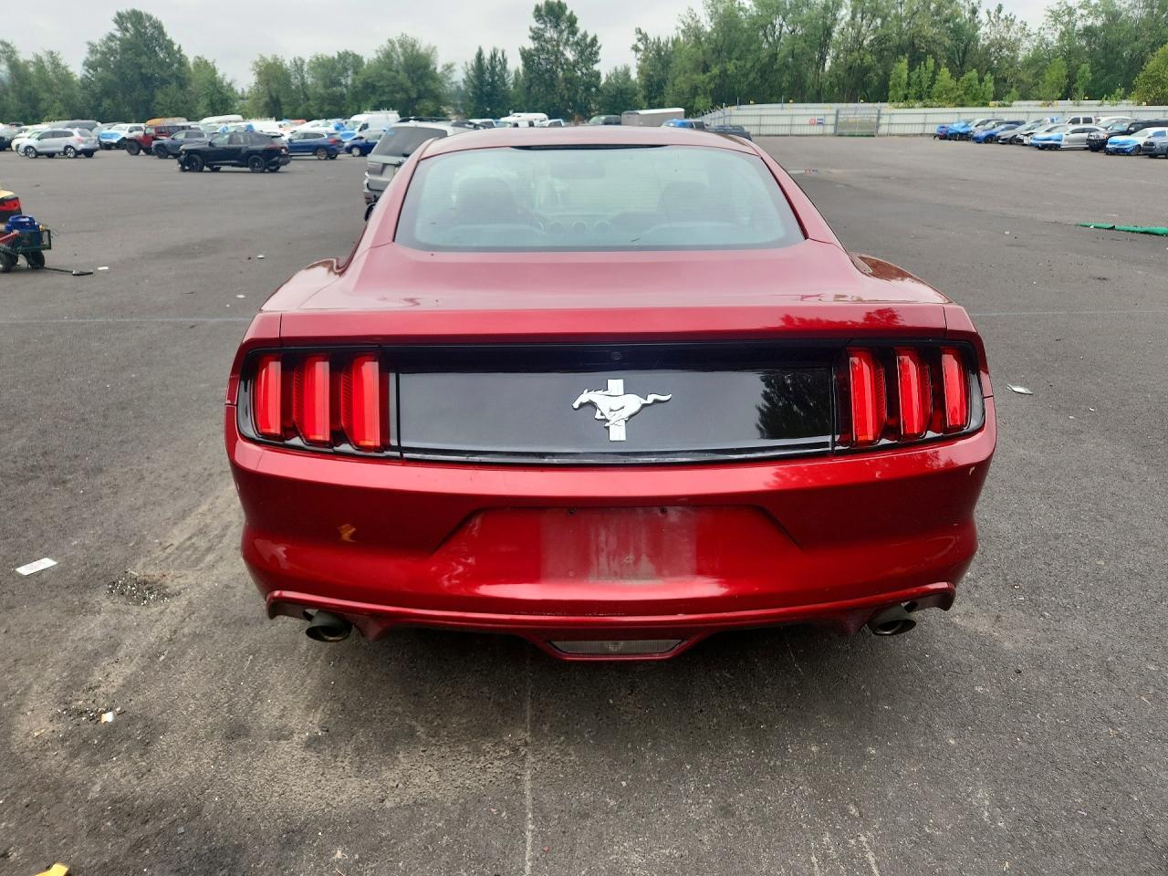 2015 Ford Mustang - zdjęcie 6