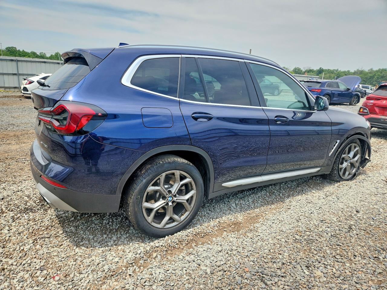 2022 BMW X3 xDrive30I - zdjęcie 3