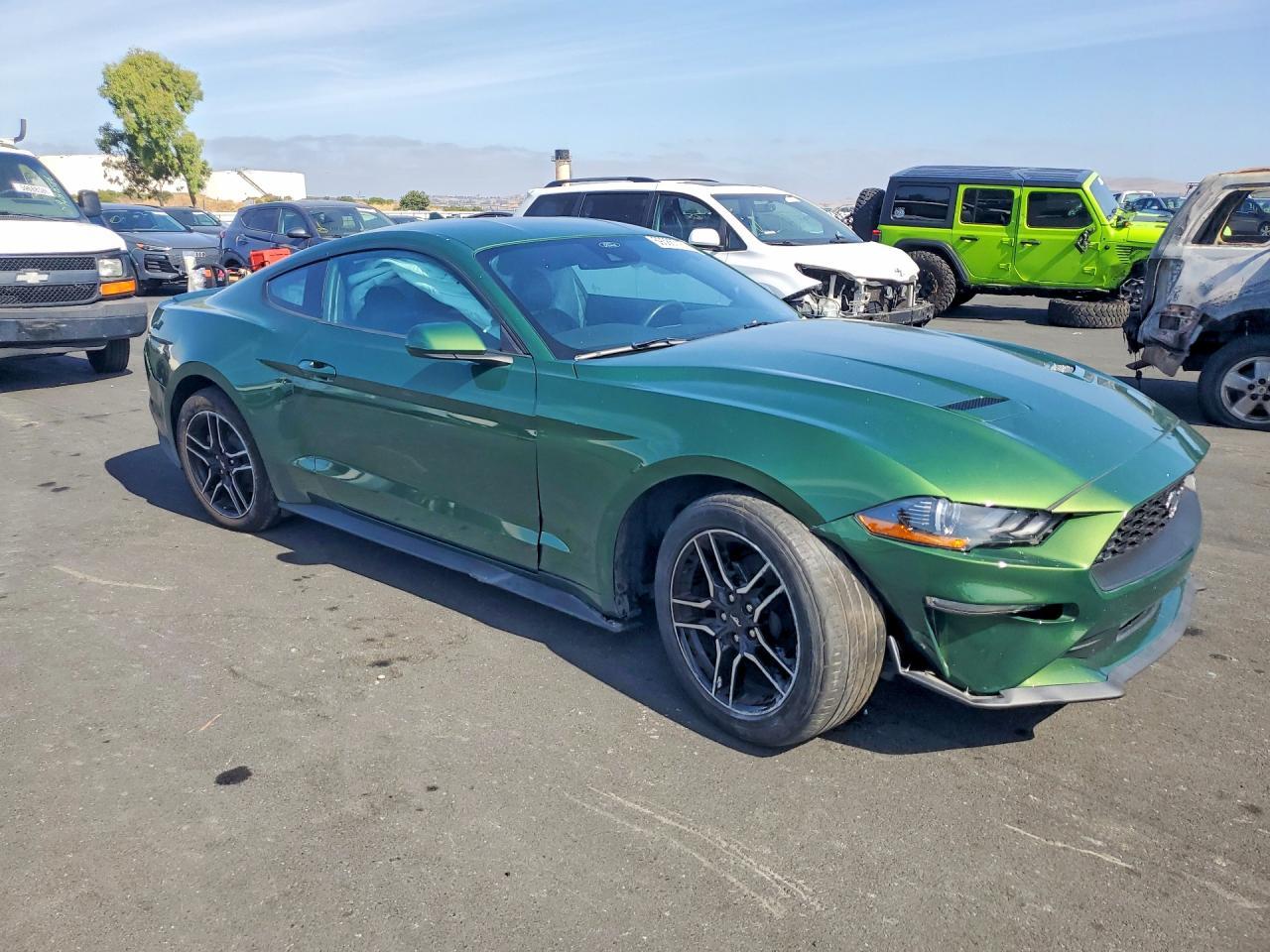2022 Ford Mustang - zdjęcie 4