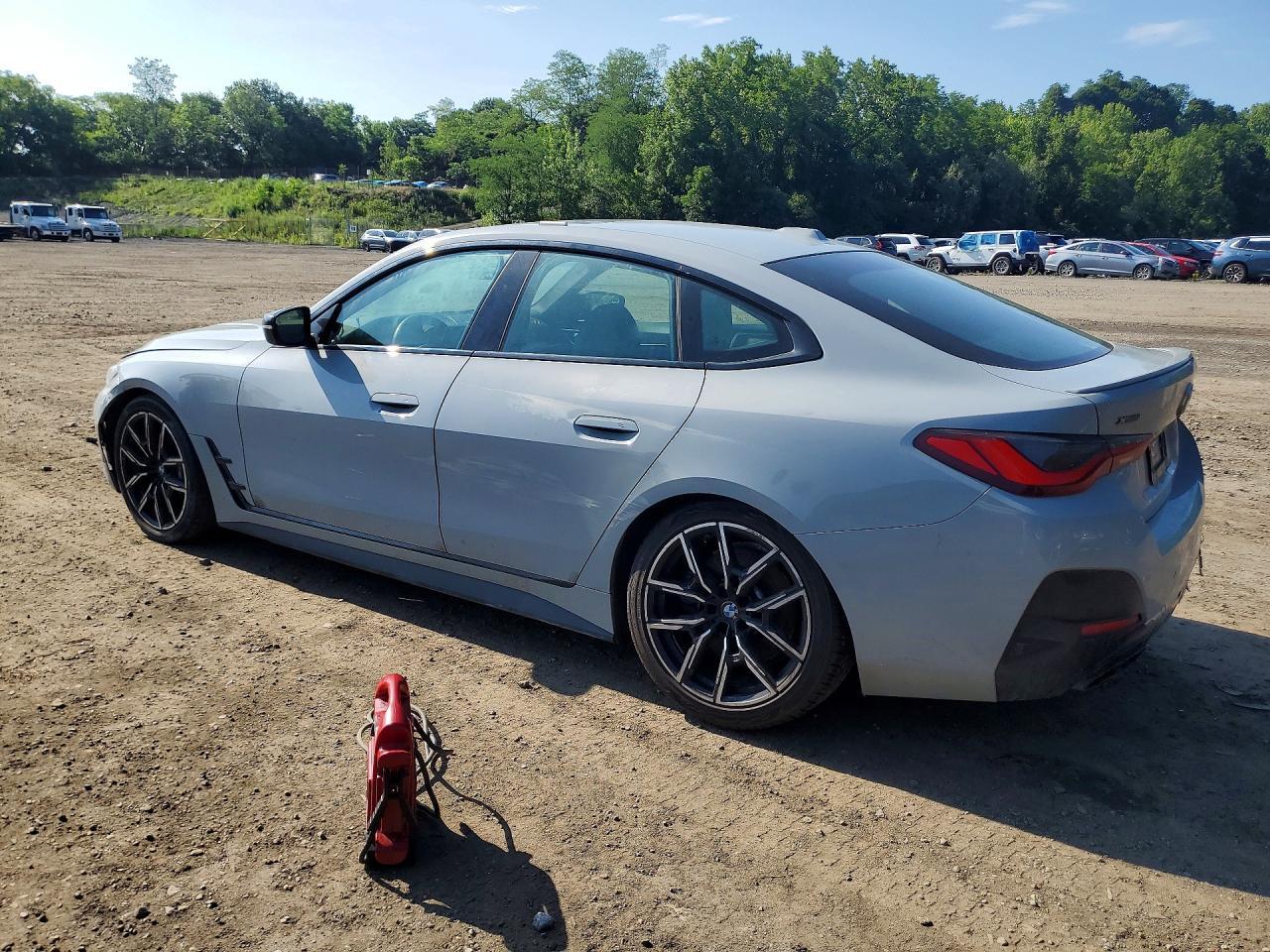 2022 BMW Seria 4 M440i - zdjęcie 2