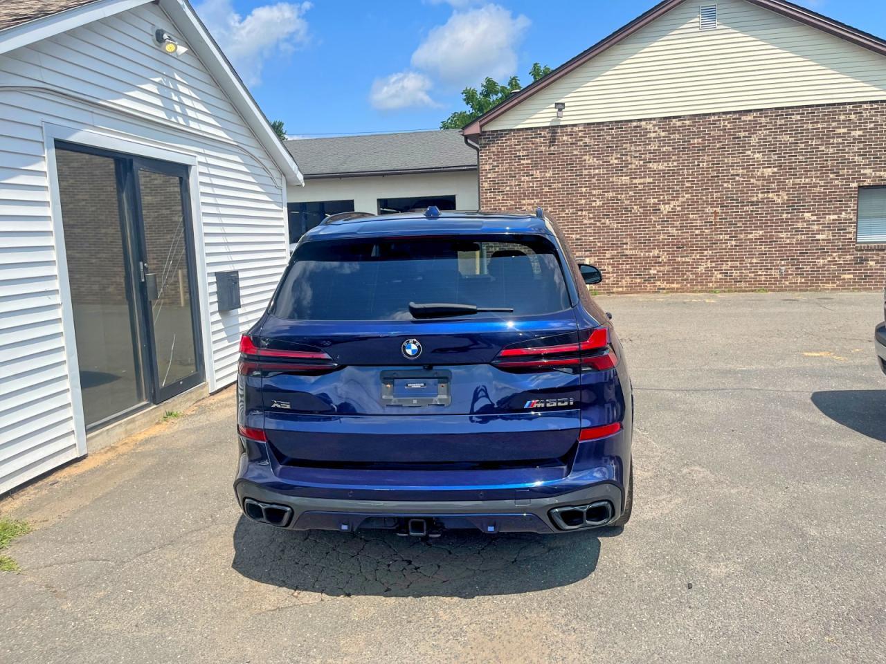 2024 BMW X5 M60I - zdjęcie 6