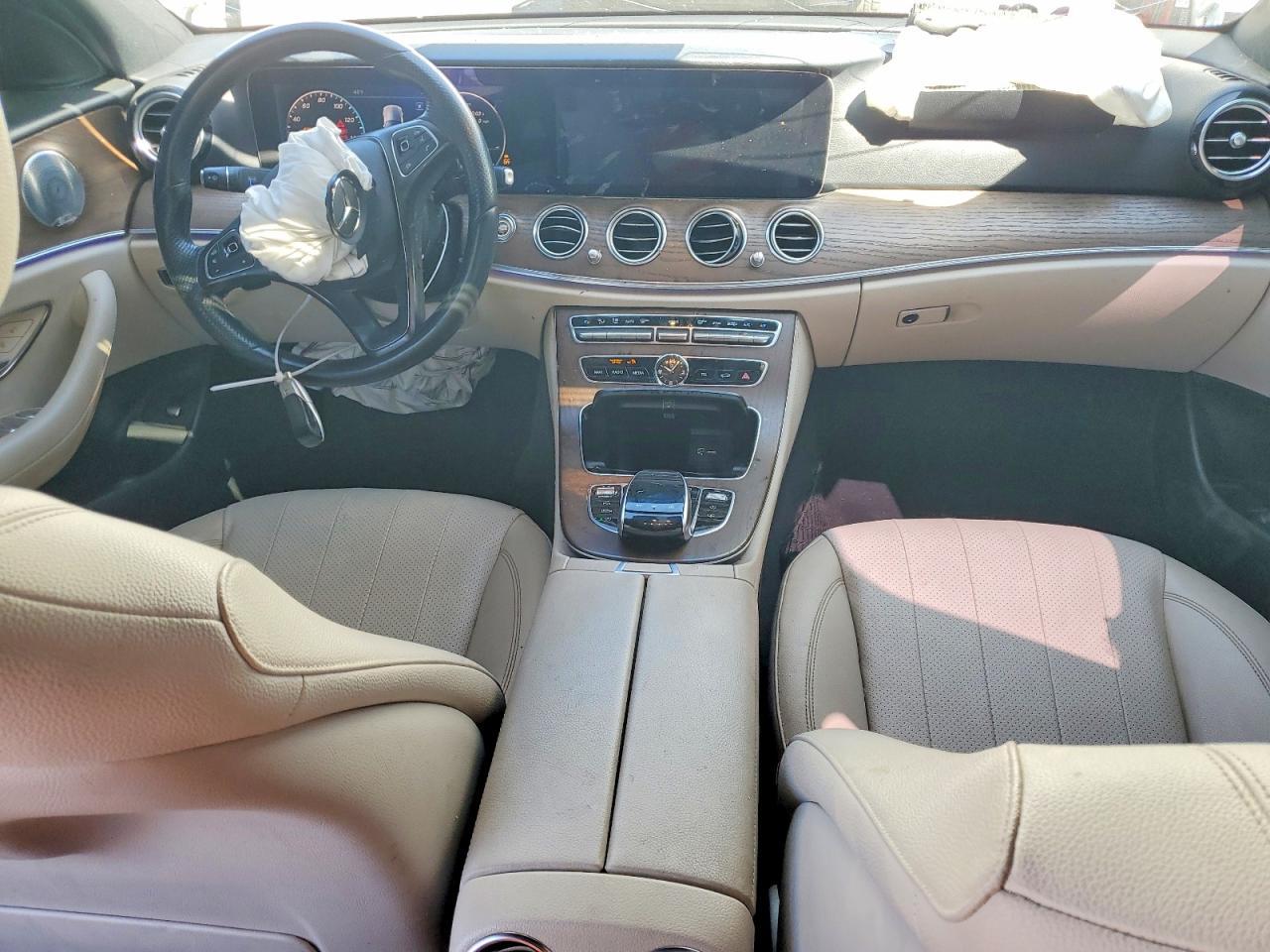 2018 Mercedes-Benz E 300 - zdjęcie 8