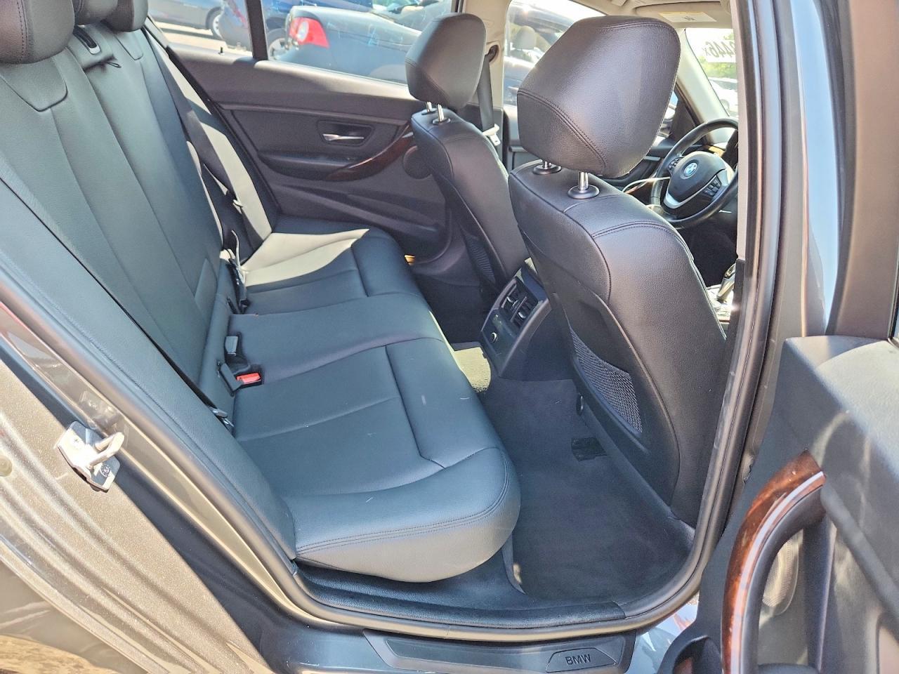 2015 BMW Seria 3 328i - zdjęcie 10