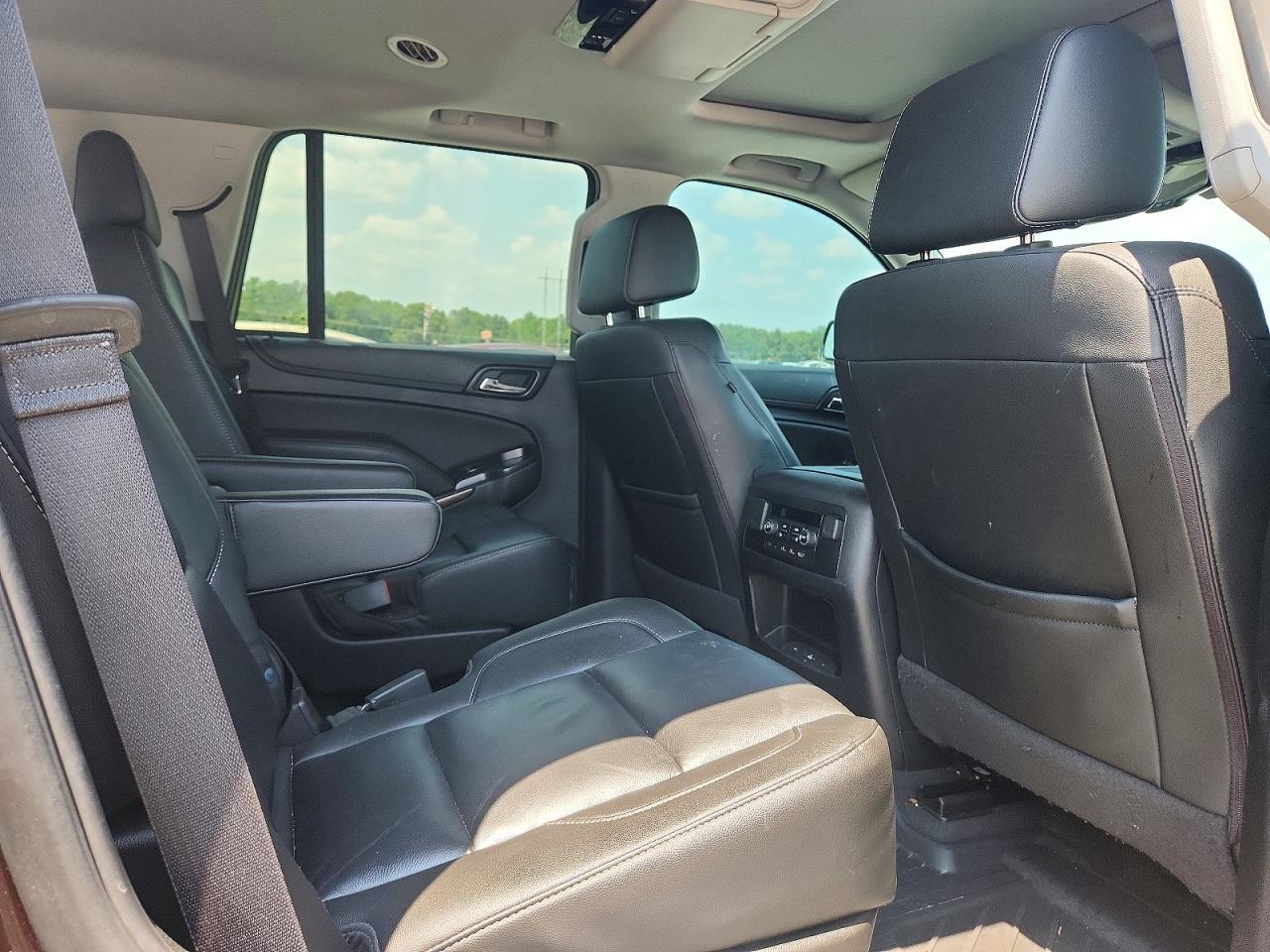 2020 Chevrolet Tahoe C1500 Lt - zdjęcie 11