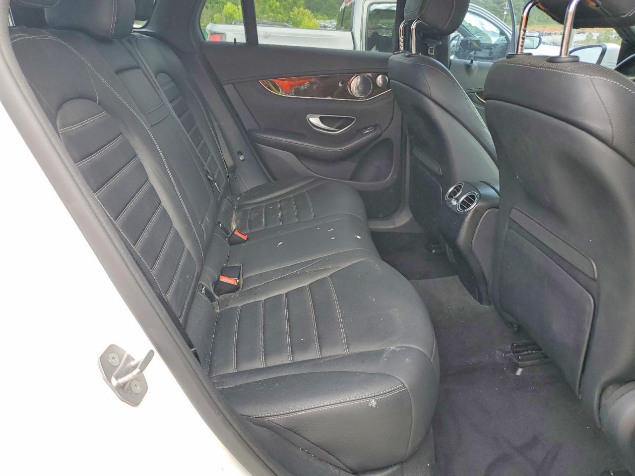 2017 Mercedes-Benz Glc 300 - zdjęcie 11