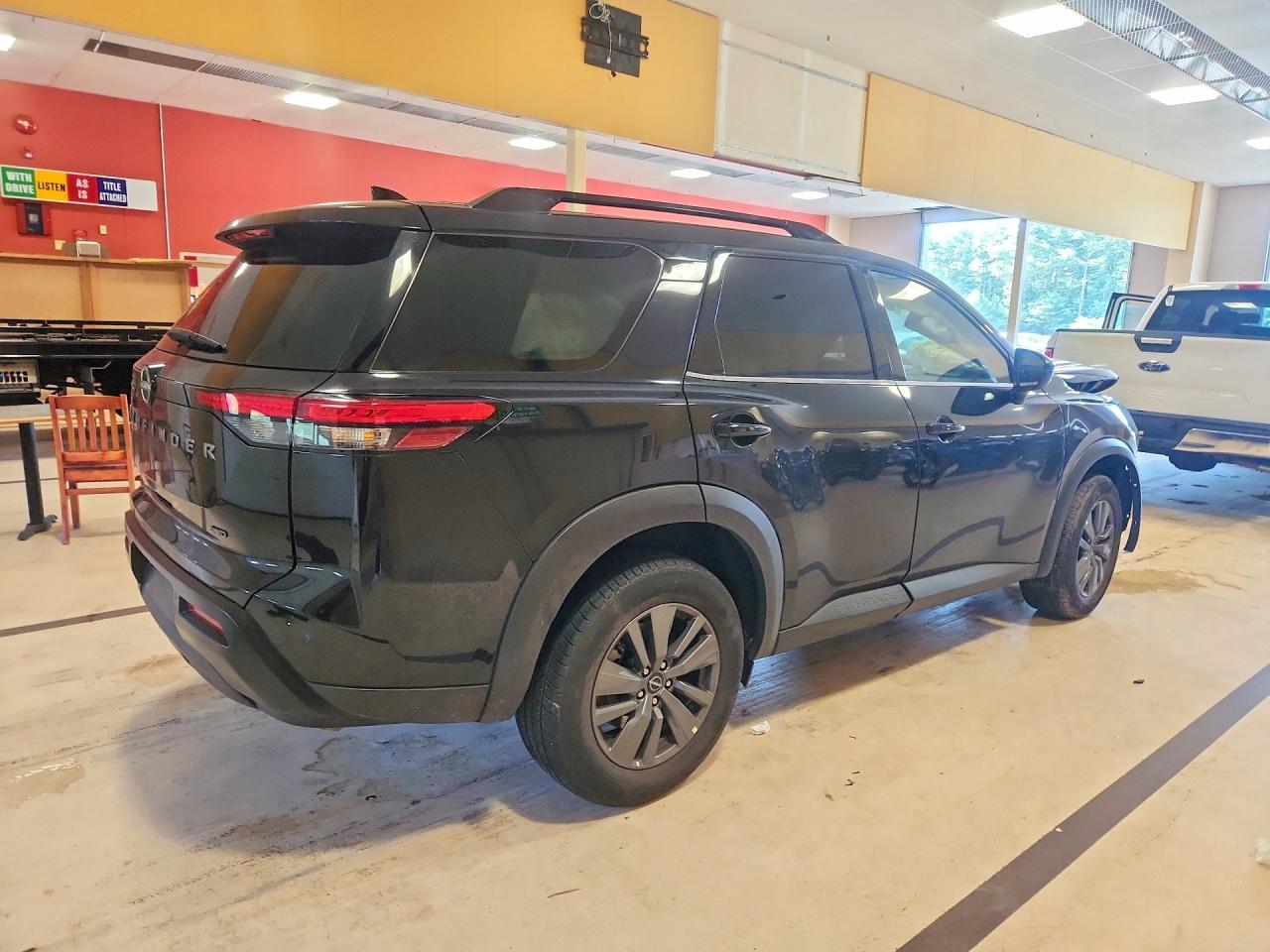 2026 Nissan Pathfinder Sv - zdjęcie 3