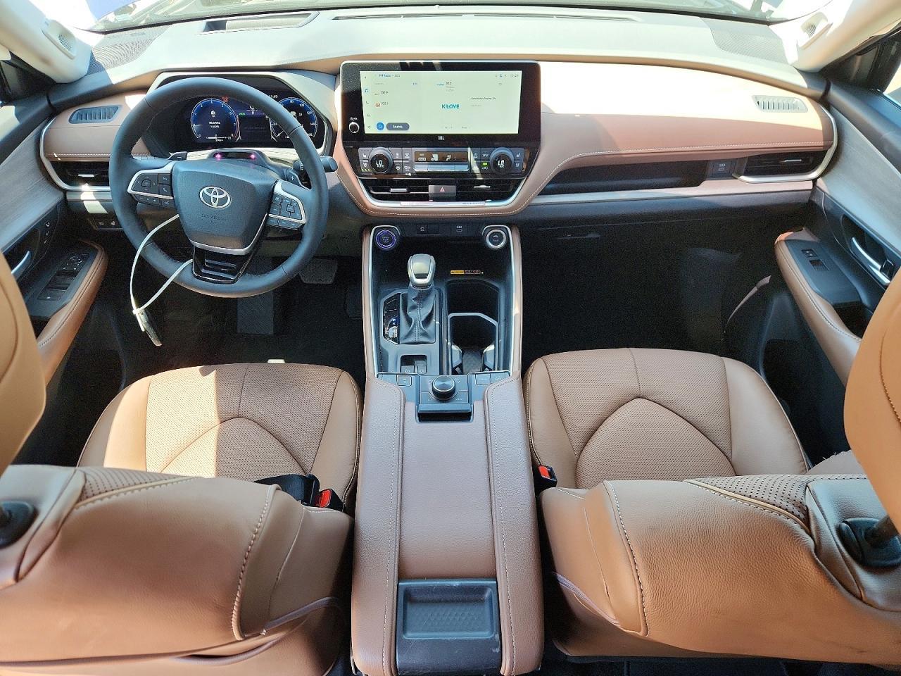 2025 Toyota Grand Highlander Platinum - zdjęcie 8