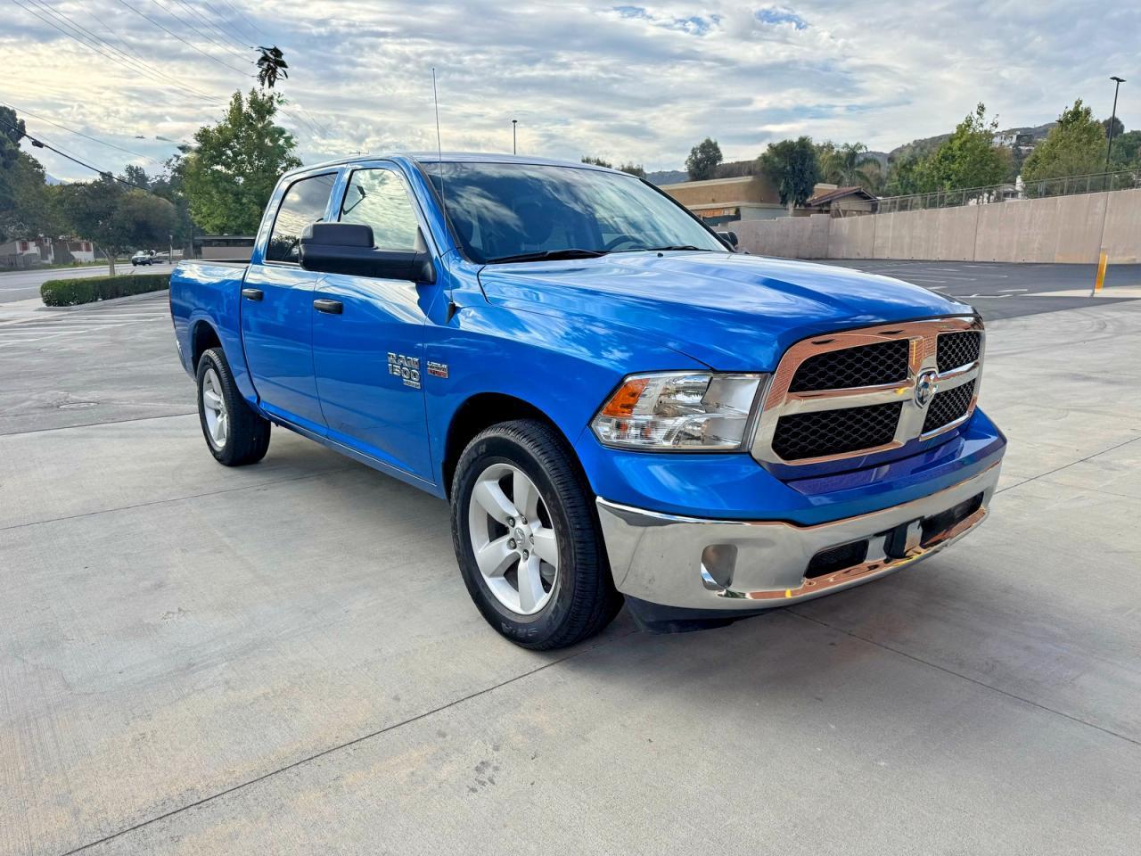 2024 Ram 1500 Classic Tradesman - zdjęcie główne