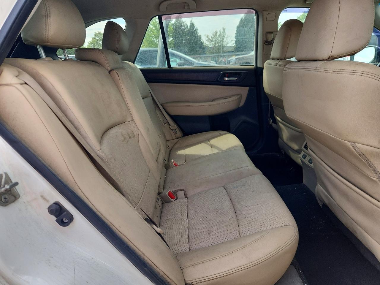 2015 Subaru Outback 3.6R Limited - zdjęcie 11