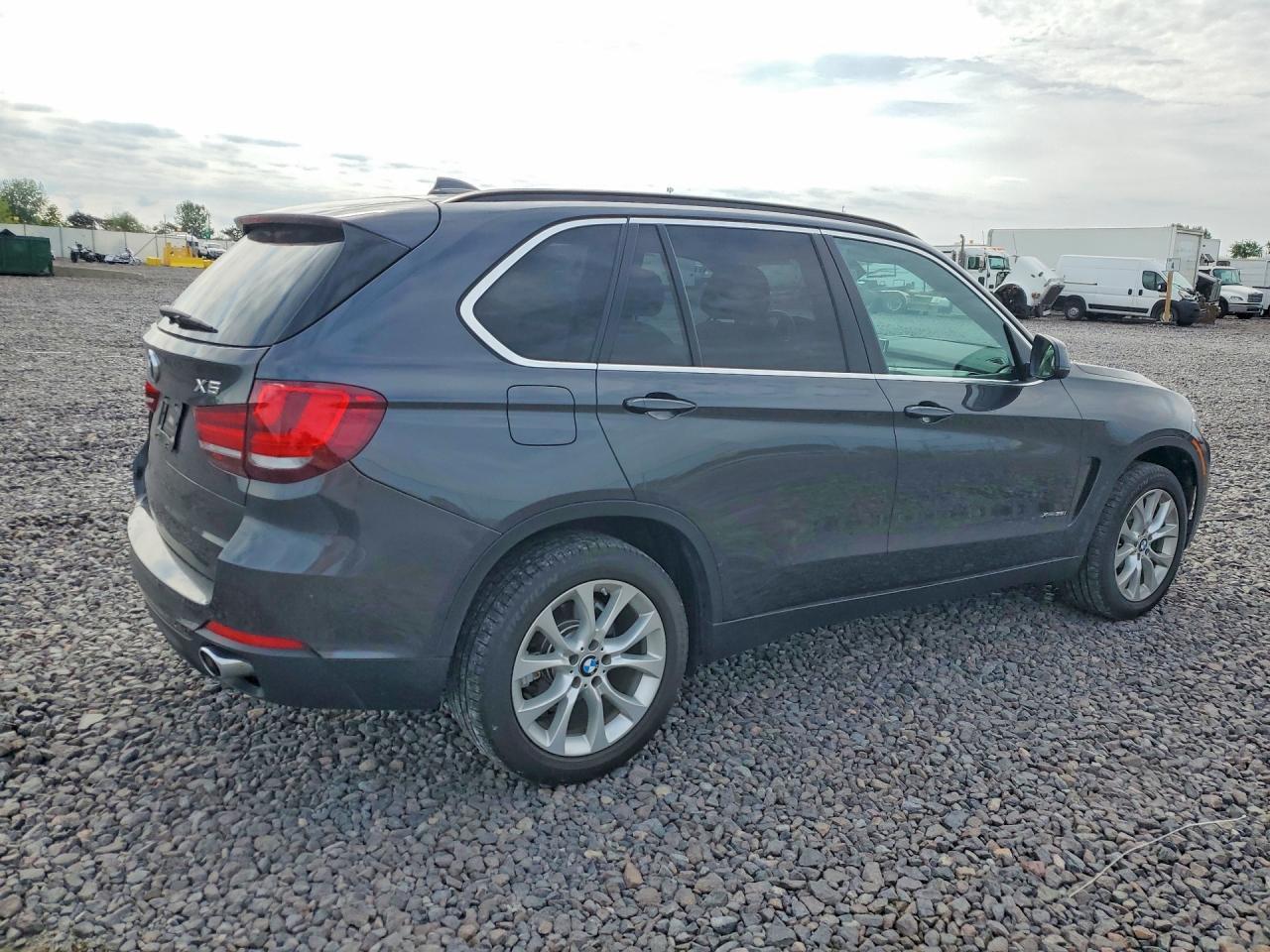 2016 BMW X5 xDrive35I - zdjęcie 3