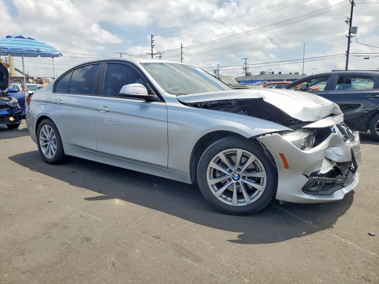 2018 BMW 320 I - zdjęcie 4