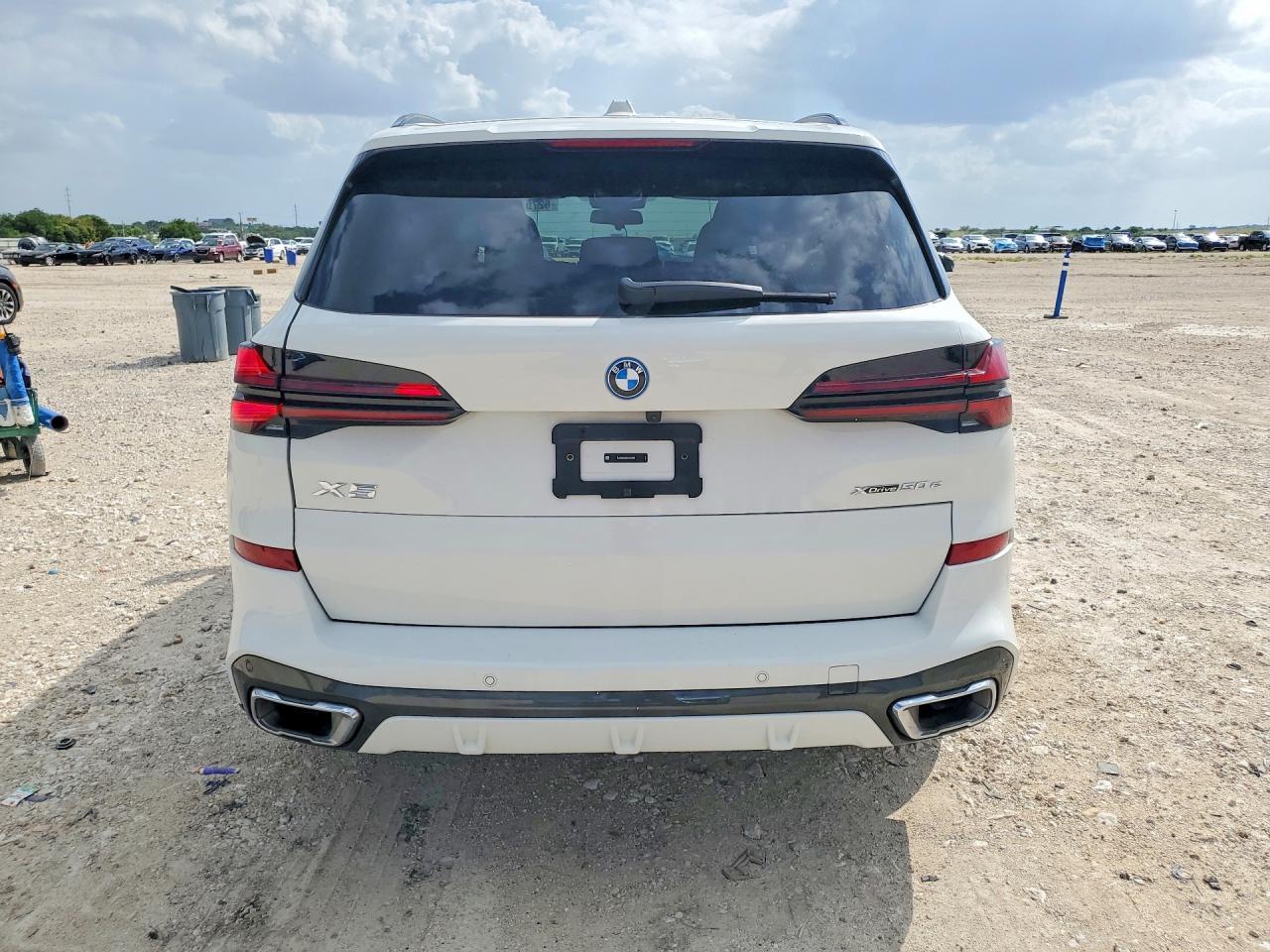 2025 BMW X5 xDrive50E - zdjęcie 6