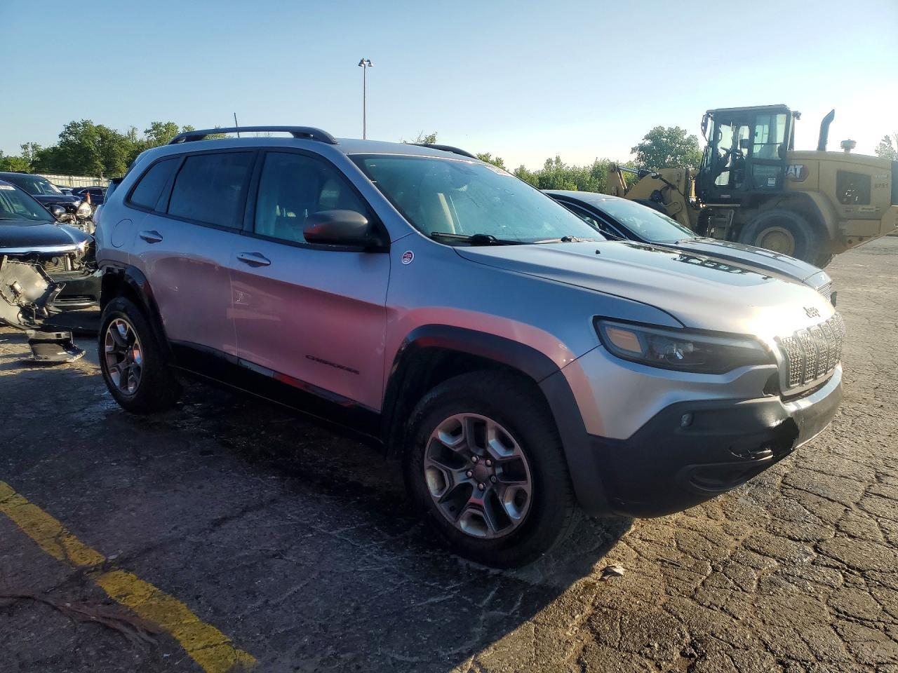 2019 Jeep Cherokee Trailhawk - zdjęcie 4