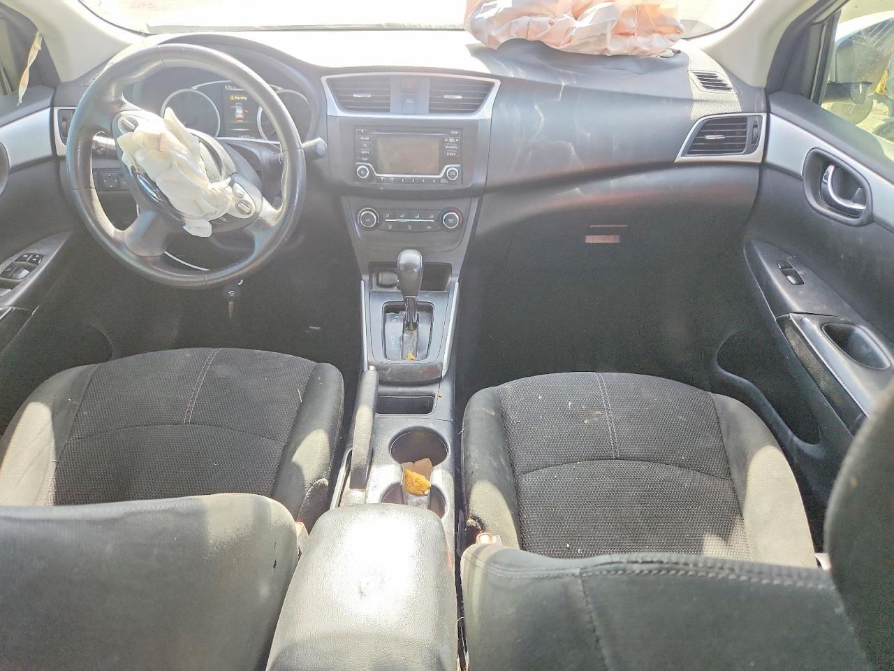 2018 Nissan Sentra S - zdjęcie 8