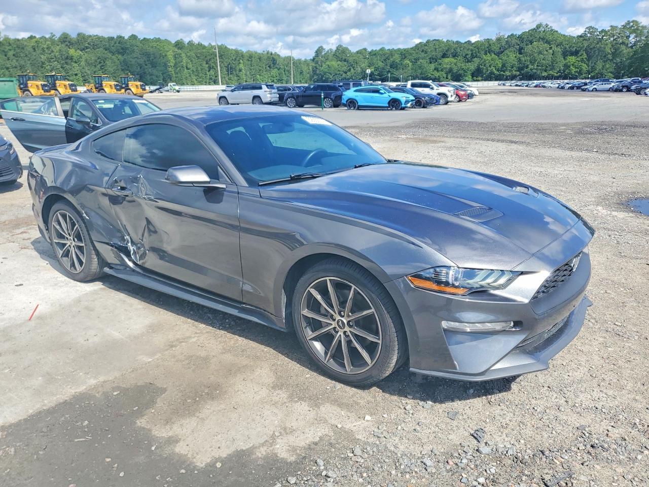 2019 Ford Mustang - zdjęcie 4