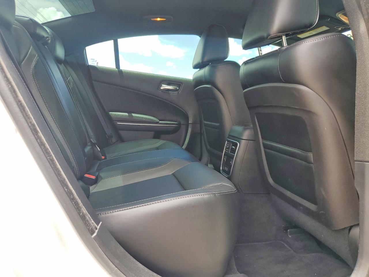 2016 Dodge Charger Sxt - zdjęcie 10