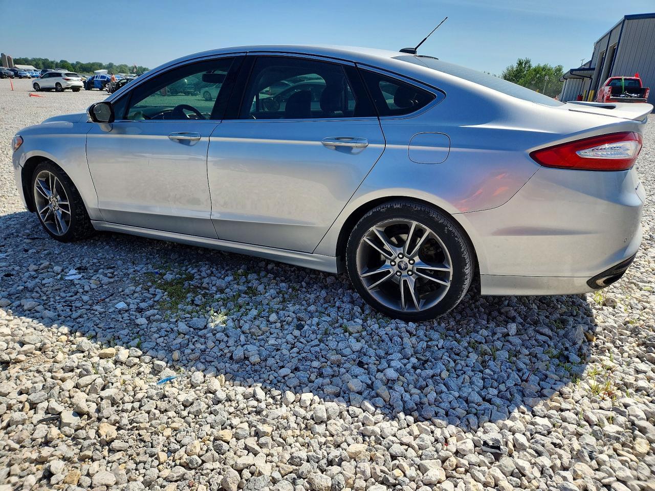 2016 Ford Fusion Titanium - zdjęcie 2