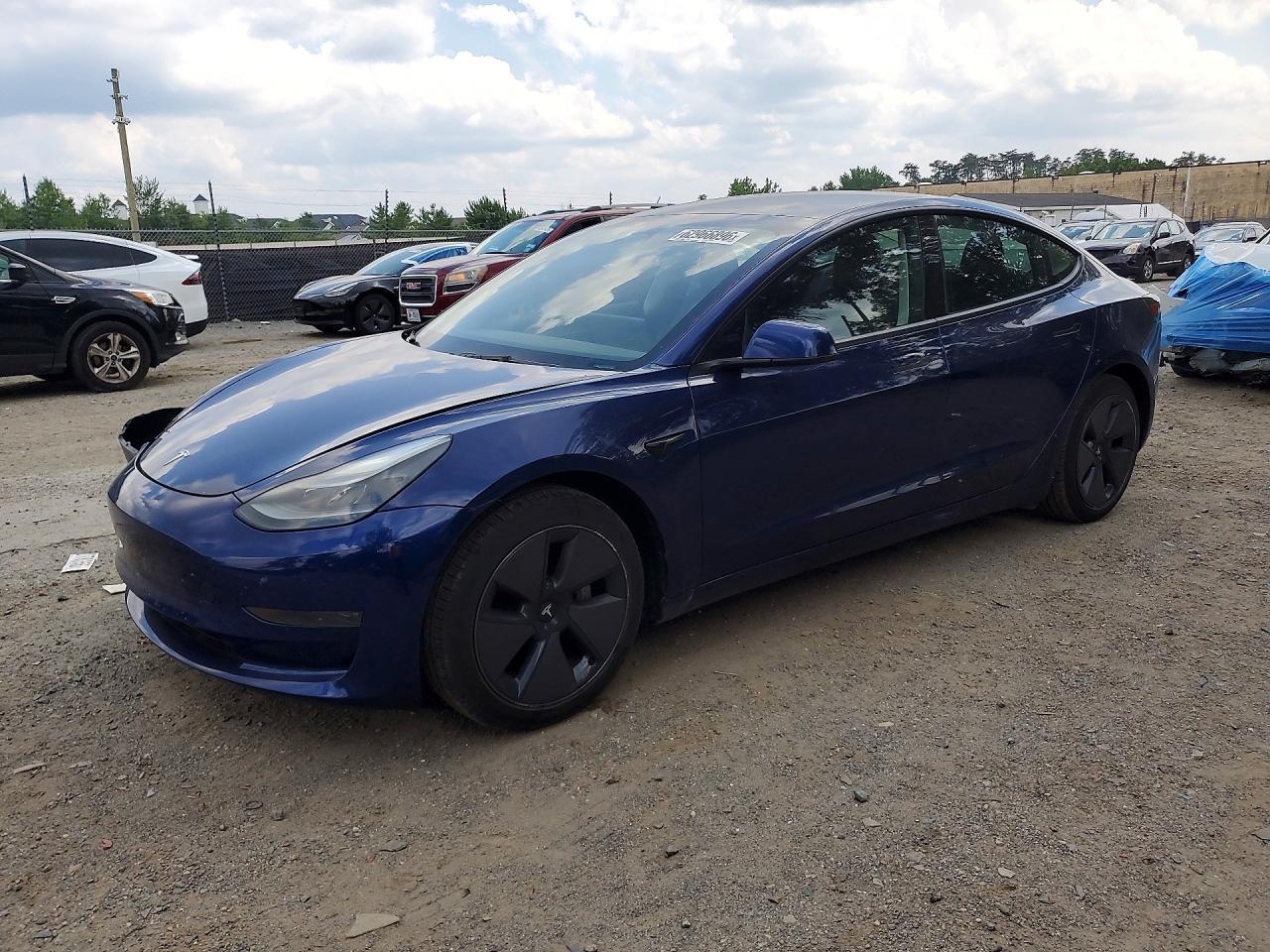 2023 Tesla Model 3 - zdjęcie główne