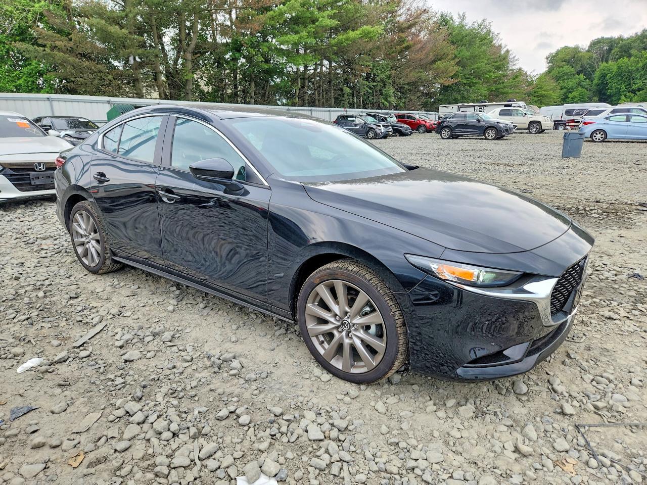 2026 Mazda 3 Preferred/Carbon Edition - zdjęcie 4