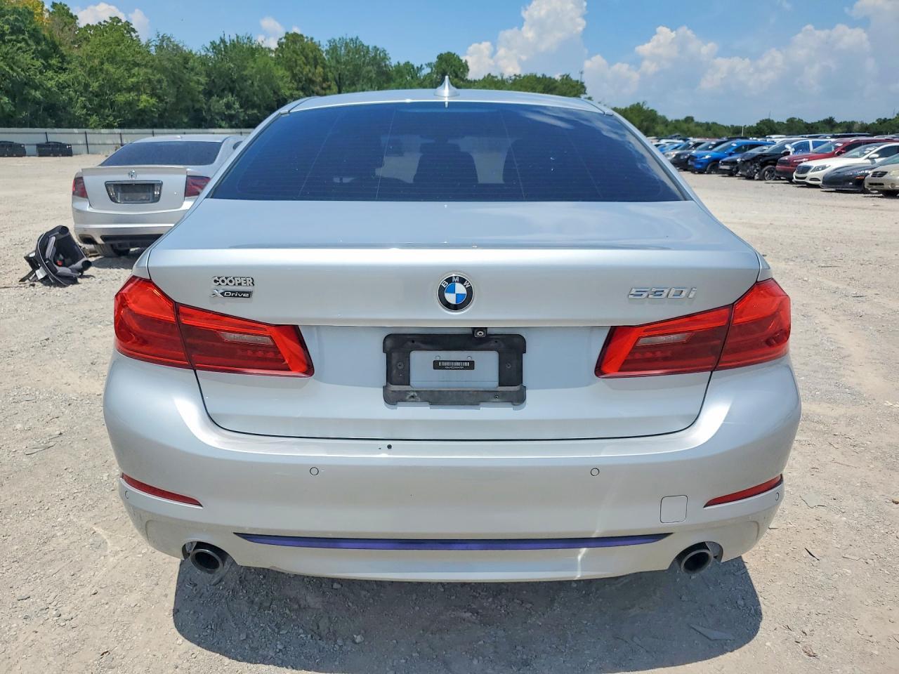 2019 BMW 530 Xi - zdjęcie 6