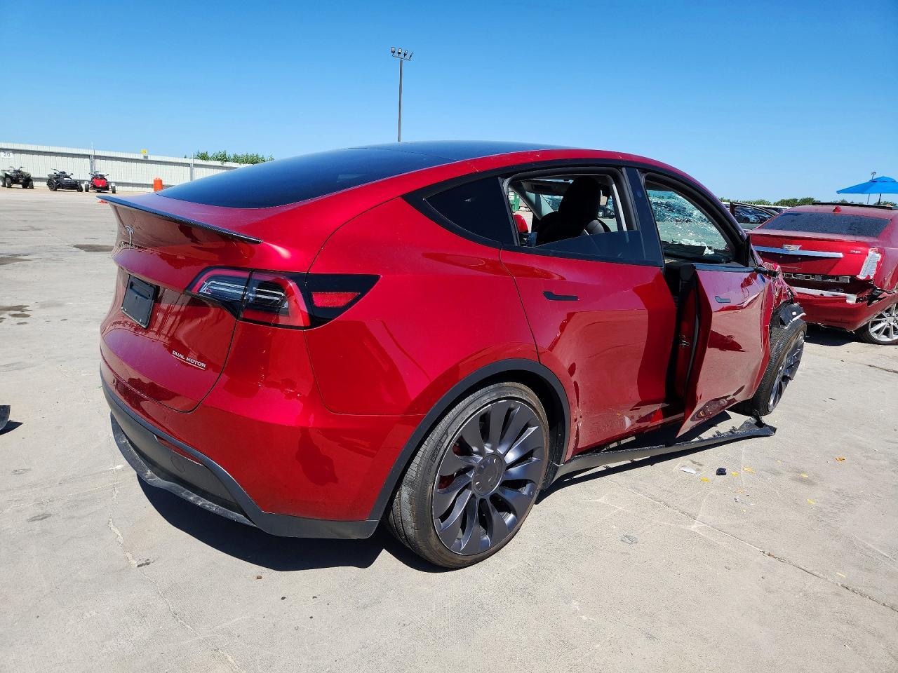 2025 Tesla Model Y - zdjęcie 3