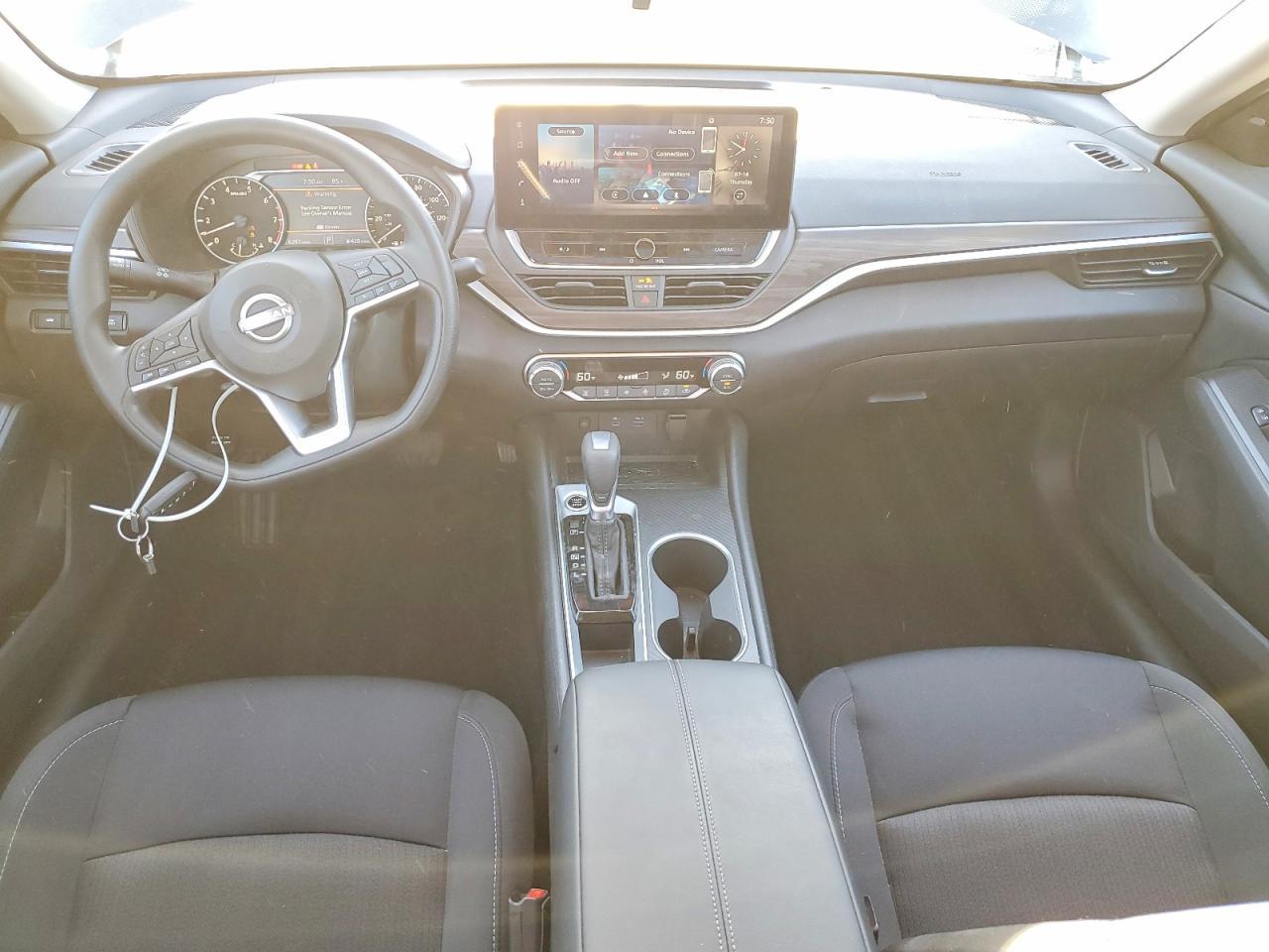 2025 Nissan Altima Sv - zdjęcie 8
