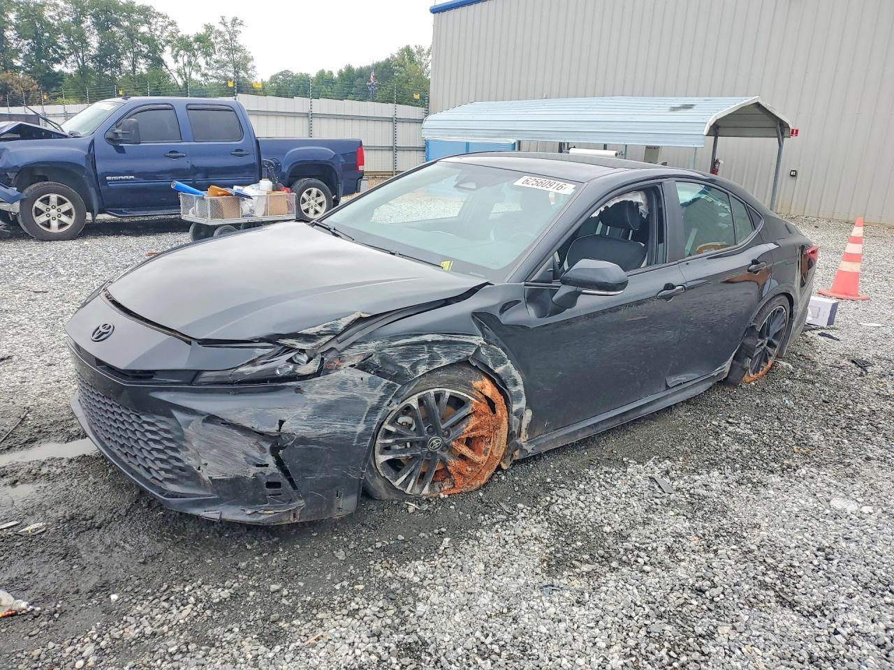 2025 Toyota Camry Se - zdjęcie główne