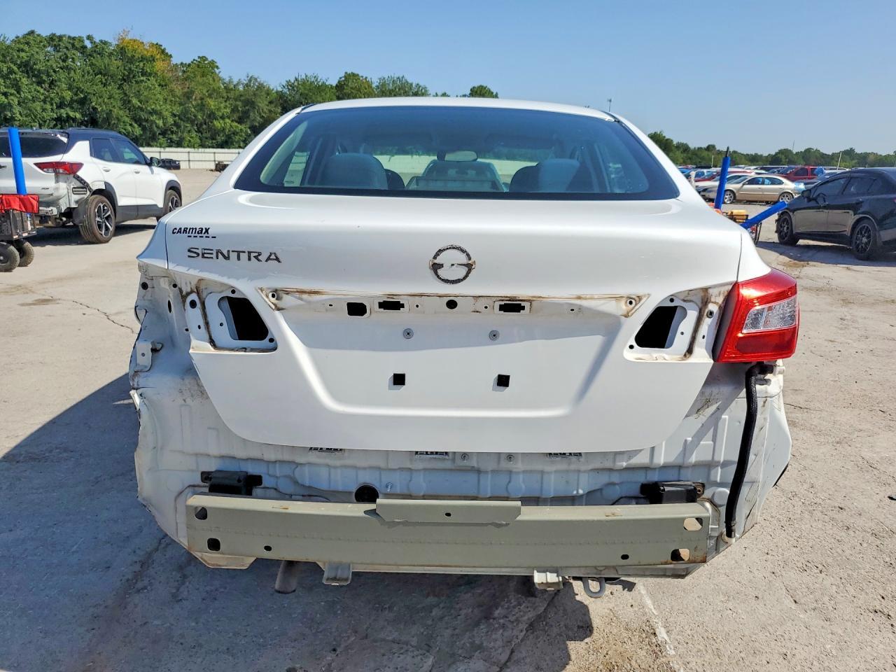 2019 Nissan Sentra S - zdjęcie 6