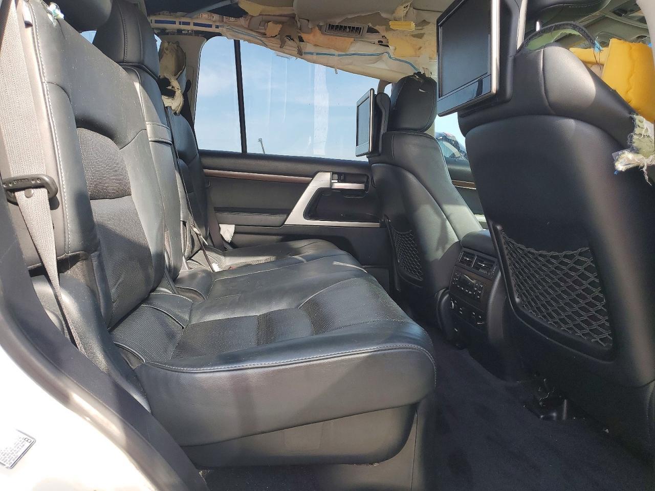 2016 Toyota Land Cruiser Base - zdjęcie 11