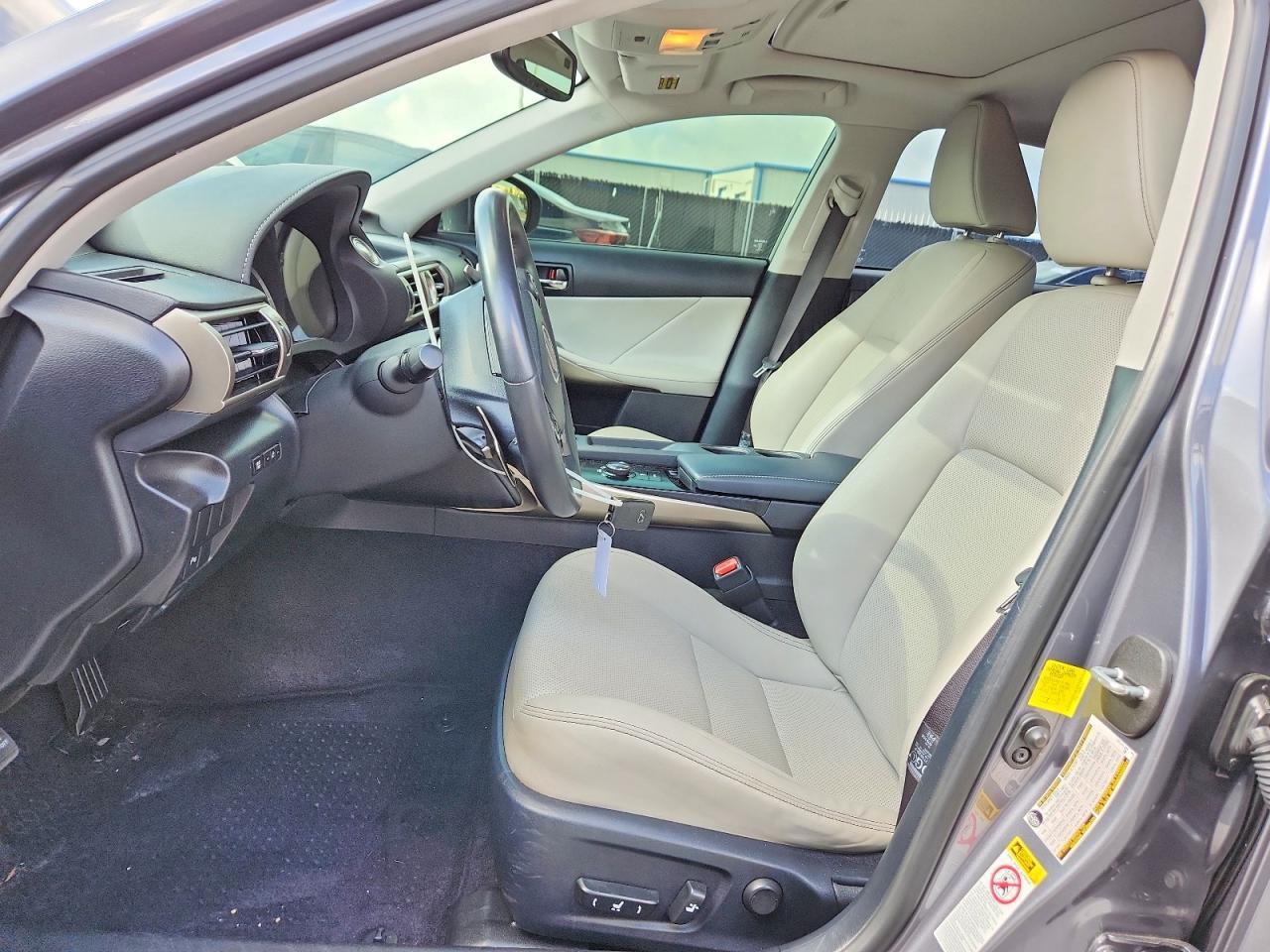 2014 Lexus Is 250 - zdjęcie 7
