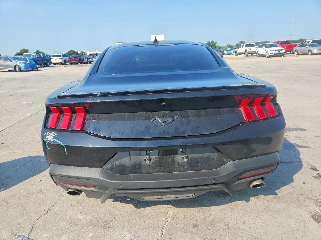 2025 Ford Mustang - zdjęcie 6