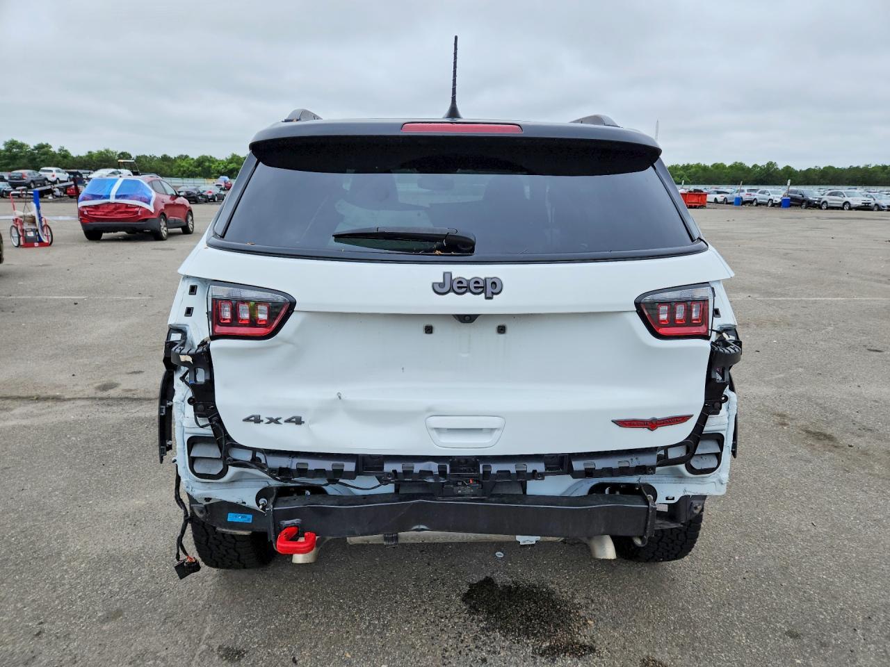 2025 Jeep Compass Trailhawk - zdjęcie 6