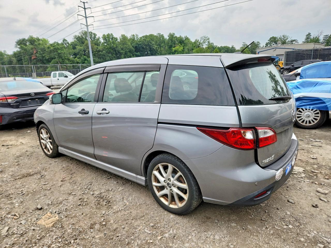 2014 Mazda 5 Grand Touring - zdjęcie 2