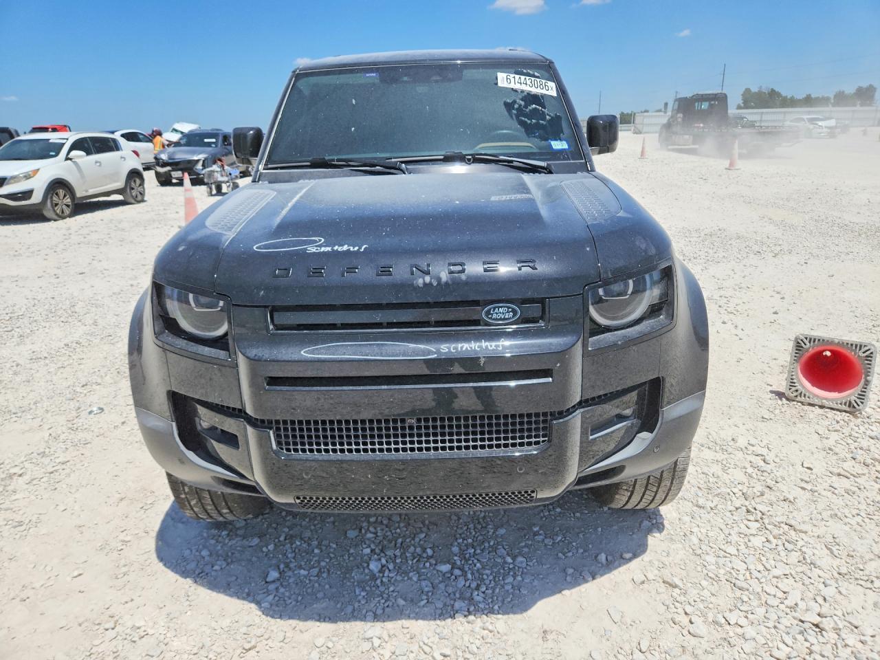 2026 Land Rover Defender 110 S - zdjęcie 5