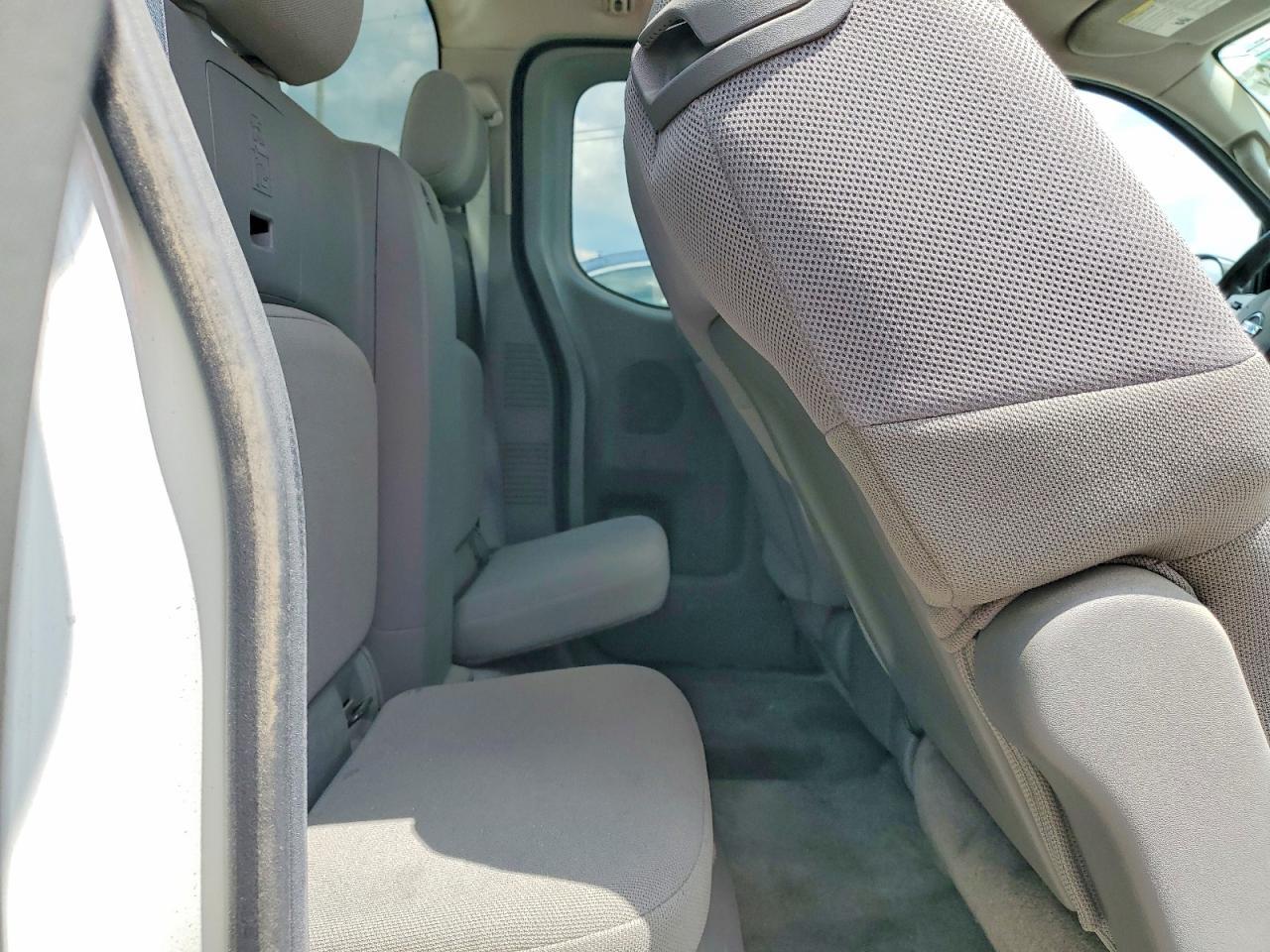 2014 Nissan Frontier S - zdjęcie 10